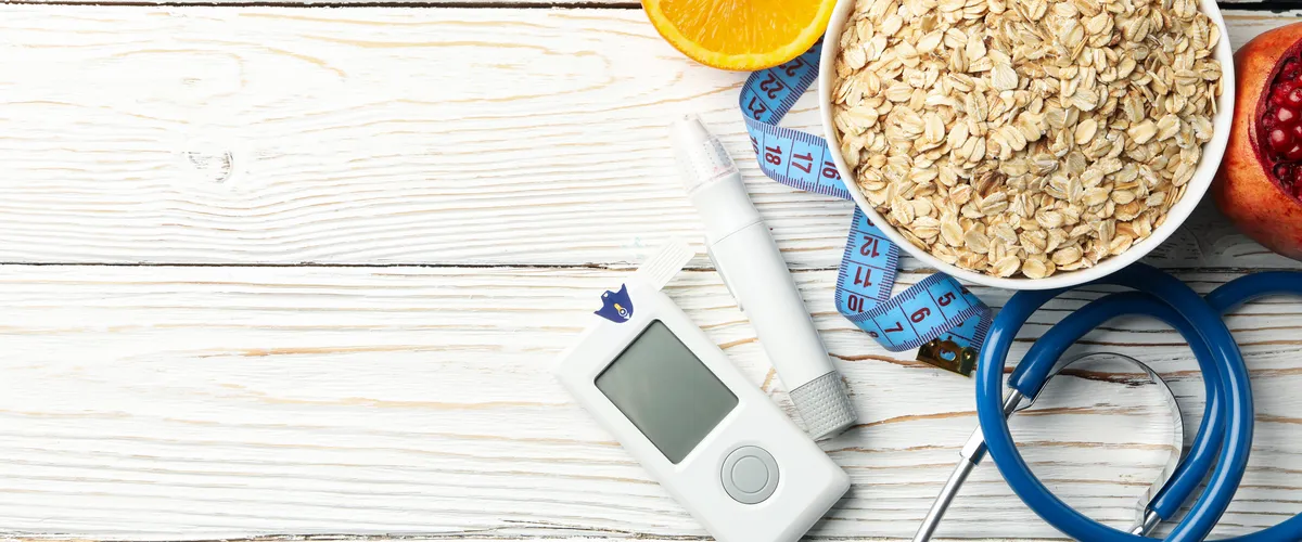 Owoce, płatki owsiane, glukometr 