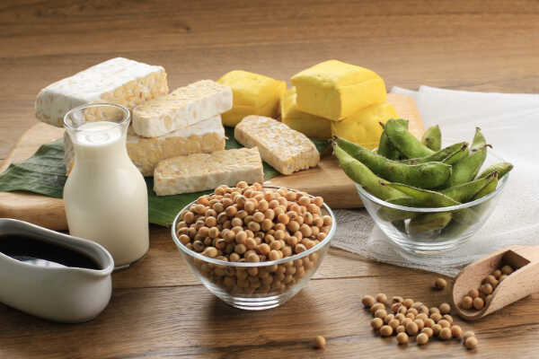 tofu, strączki, nabiał - źródła białka w diecie wege