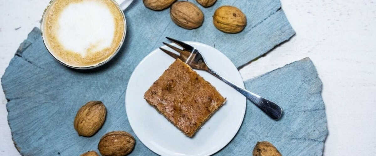 przepis na ciasto z gruszkami i orzechami