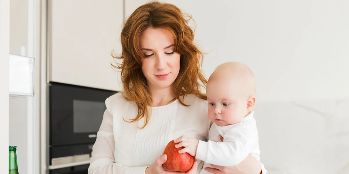 Dieta matki karmiącej kształtuje preferencje smakowe dziecka.