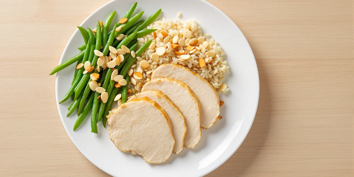 pierś z indyka z fasolką szparagową i ryżem