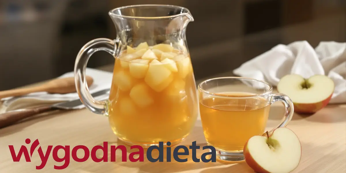 kompot jabłkowy w dzbanku