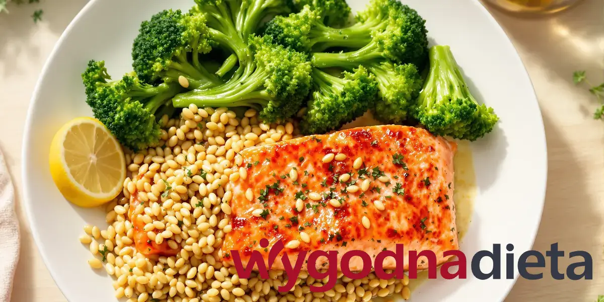 łosoś pieczony z brokułem i kaszą jaglaną