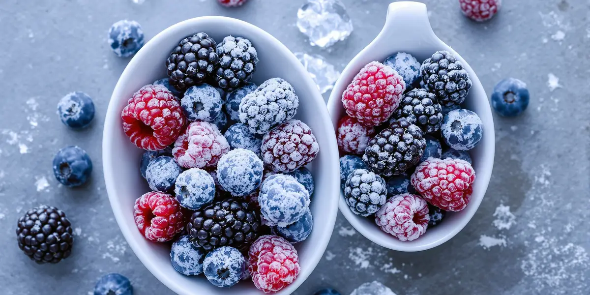 mrożone owoce jagodowe