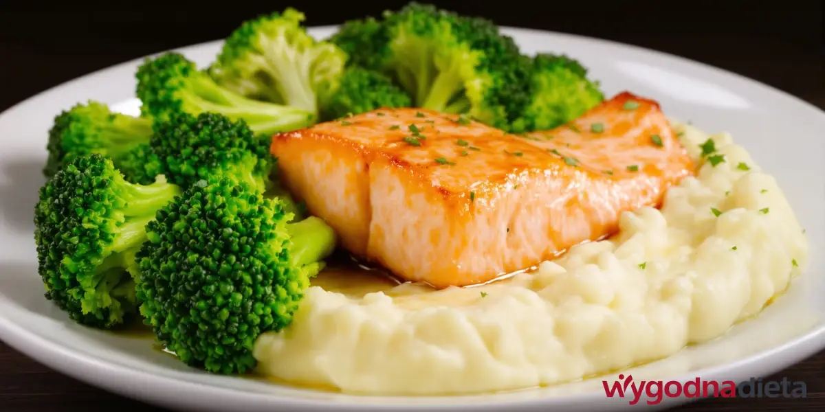 Pieczony łosoś z brokułami i purée z kalafiora