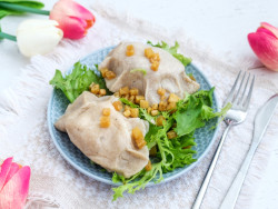 Dumplings with potatoe and cottage cheese made with buckwheat flour and tofu scratching, slimming in Katowice
