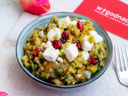 
Quinoa with vegetables, spinach, Greek salad and pomegranate, diet 5 meals in Plock